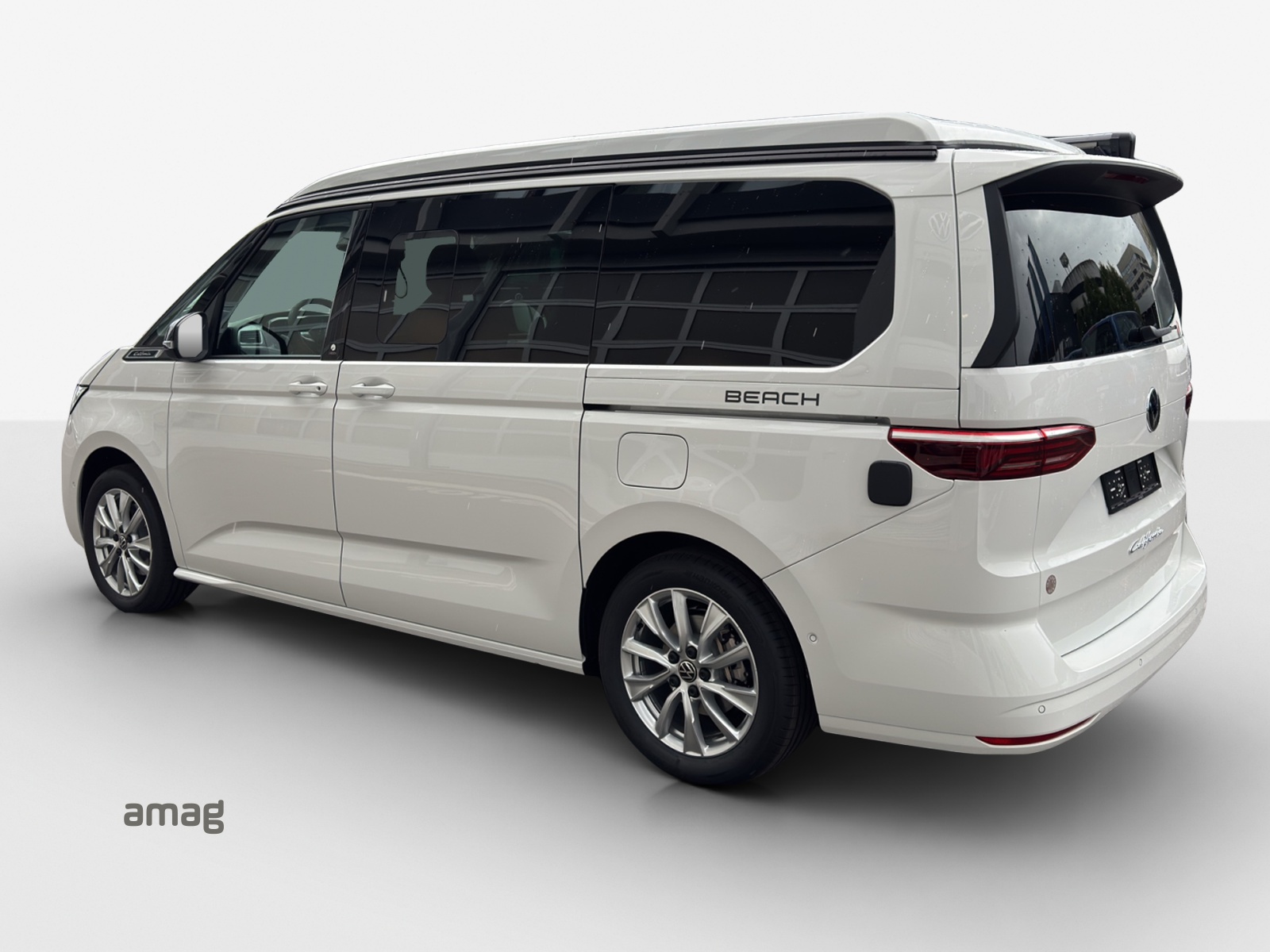 VW California 2.0 TDI Beach Camper-image-2