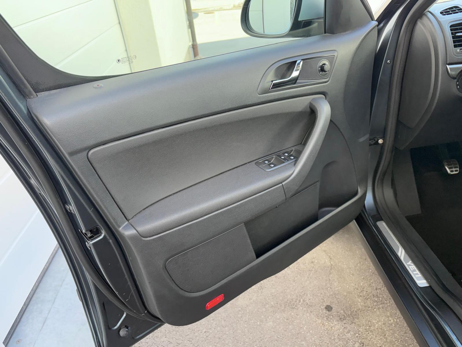 SKODA Yeti 1.4 TSI Ambition 4x4 SwissJoy-image-5