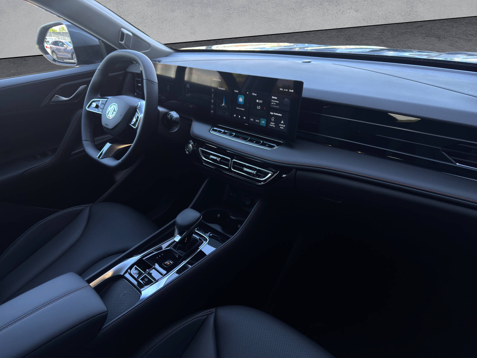 MG HS 1.5 Hybrid Luxury-image-14
