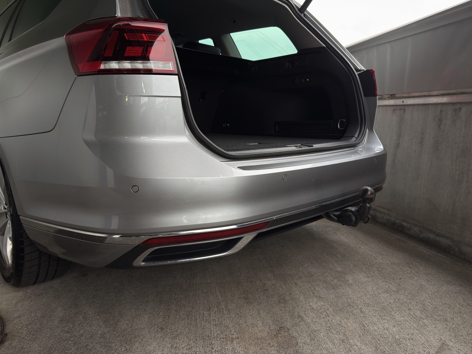 VW Passat 2.0 TDI BMT Elegance 4Motion DSG-image-5