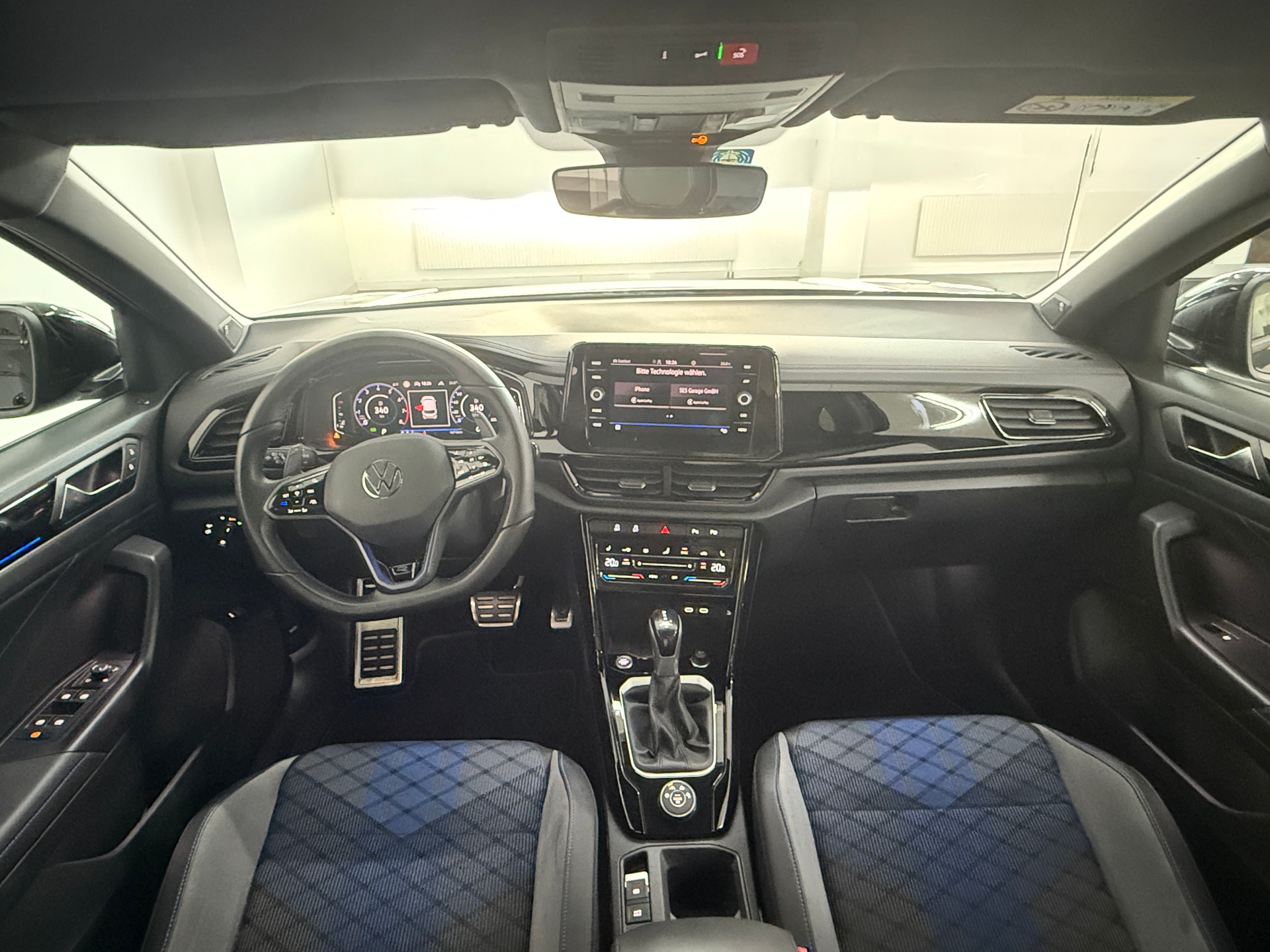 VW T-Roc 2.0 TSI R DSG 4Motion-image-8