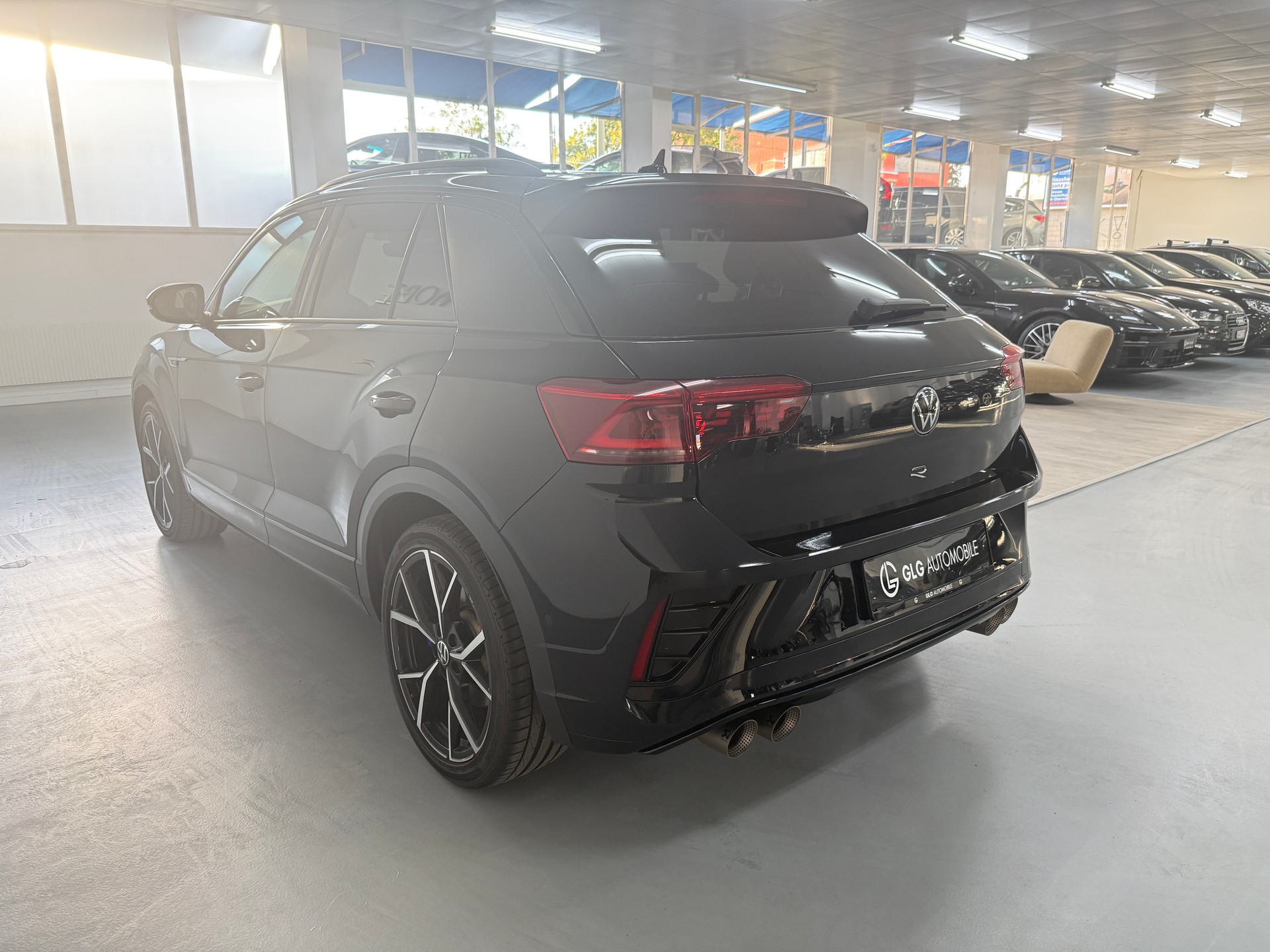 VW T-Roc 2.0 TSI R DSG 4Motion-image-5