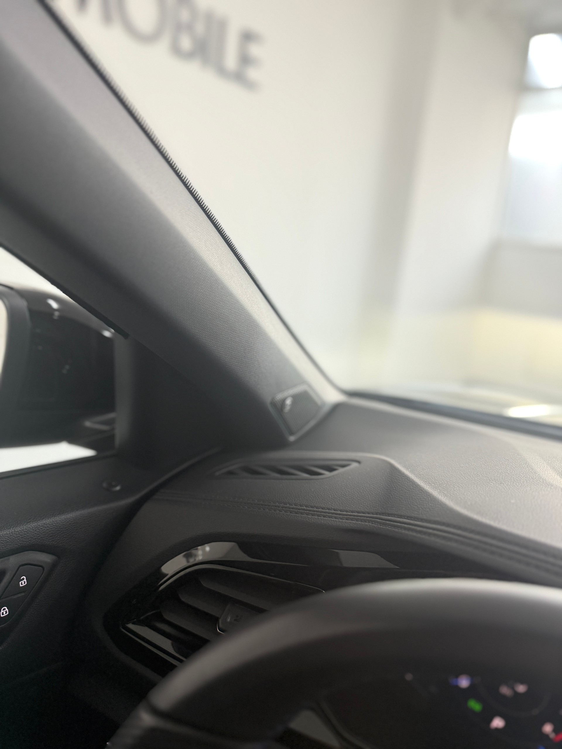 VW T-Roc 2.0 TSI R DSG 4Motion-image-11