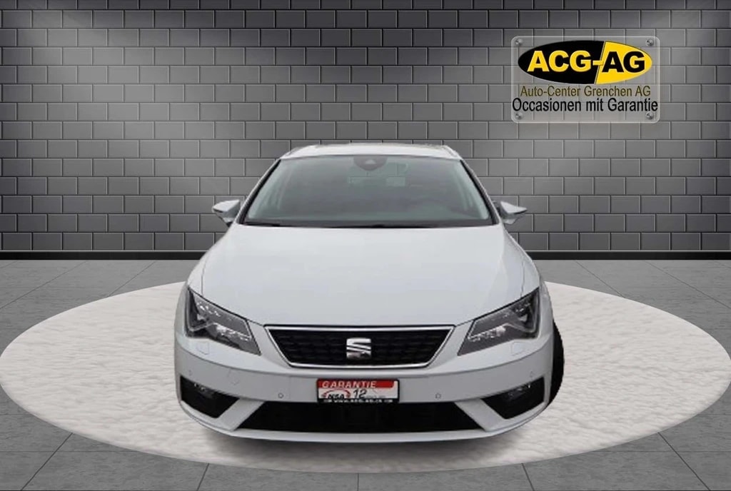 SEAT Leon ST 2.0 TDI CR Style DSG ** Gr.Navi ** PDC ** Abstandsregelsystem ** Sitzheizung **-image-0
