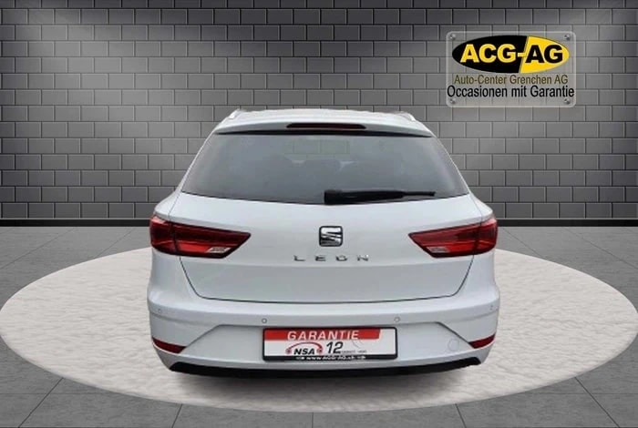 SEAT Leon ST 2.0 TDI CR Style DSG ** Gr.Navi ** PDC ** Abstandsregelsystem ** Sitzheizung **-image-3