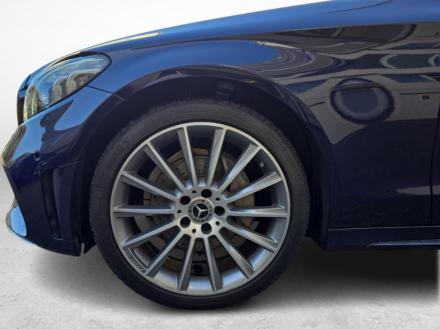 MERCEDES-BENZ C 220 d 4MATIC AMG Line-image-12