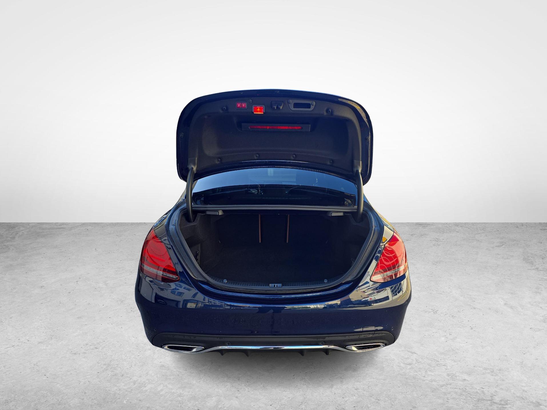 MERCEDES-BENZ C 220 d 4MATIC AMG Line-image-11