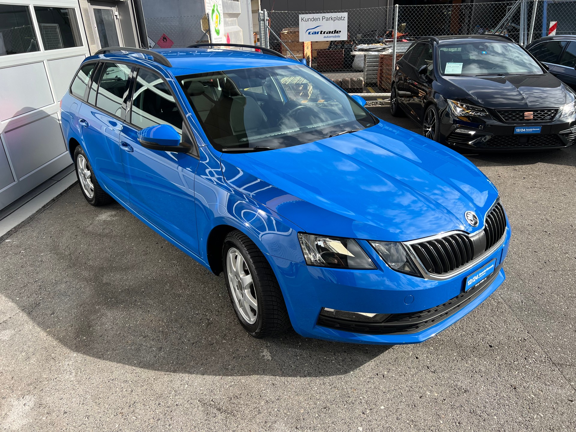 SKODA Octavia Combi 1.6 TDI Ambition-image-5