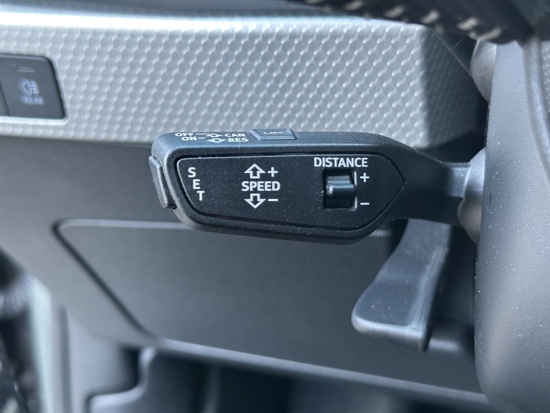 AUDI A1 Sportback 30 TFSI S Line S-tronic-image-23