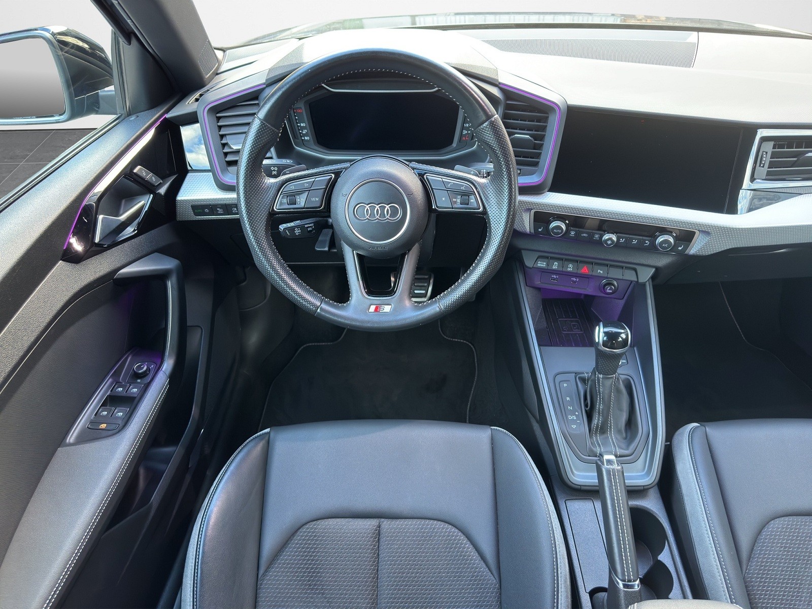 AUDI A1 Sportback 30 TFSI S Line S-tronic-image-13