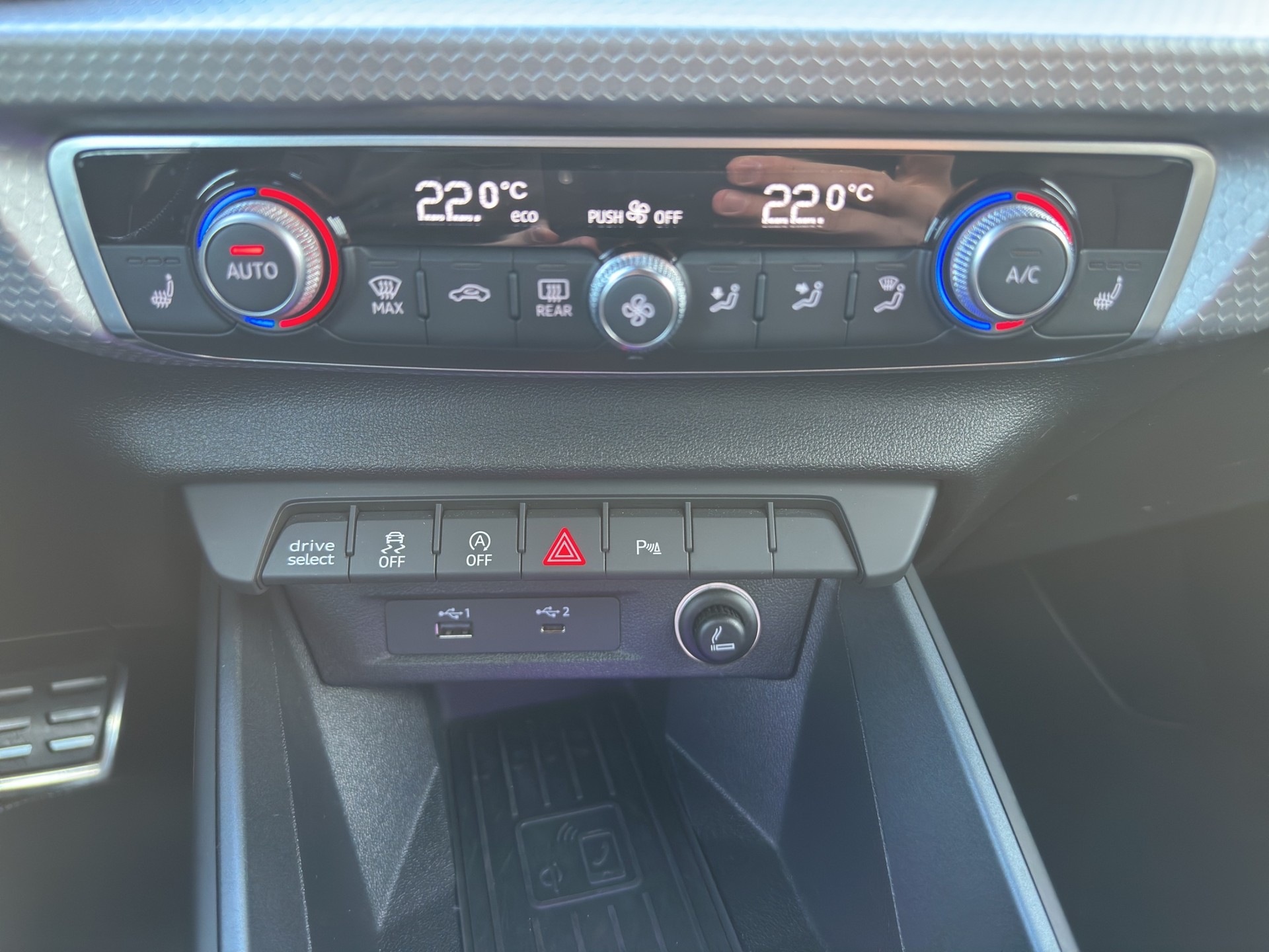 AUDI A1 Sportback 30 TFSI S Line S-tronic-image-15