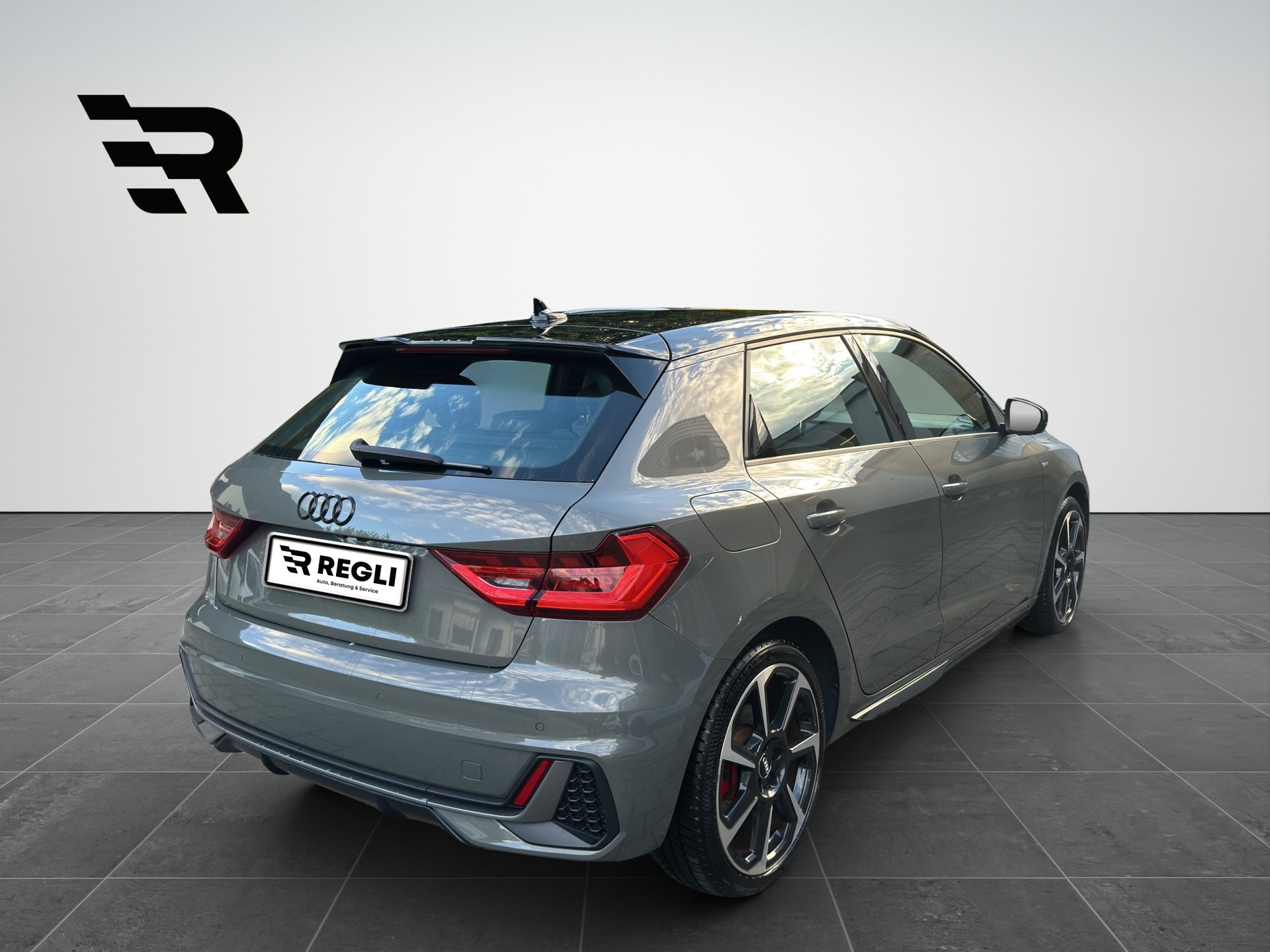 AUDI A1 Sportback 30 TFSI S Line S-tronic-image-4