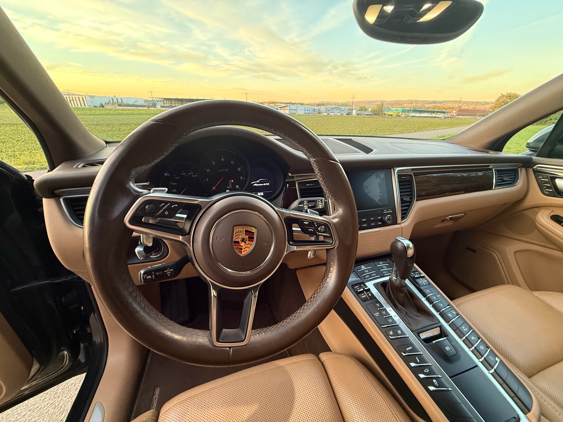 PORSCHE 3.0 V6 GTS-image-0