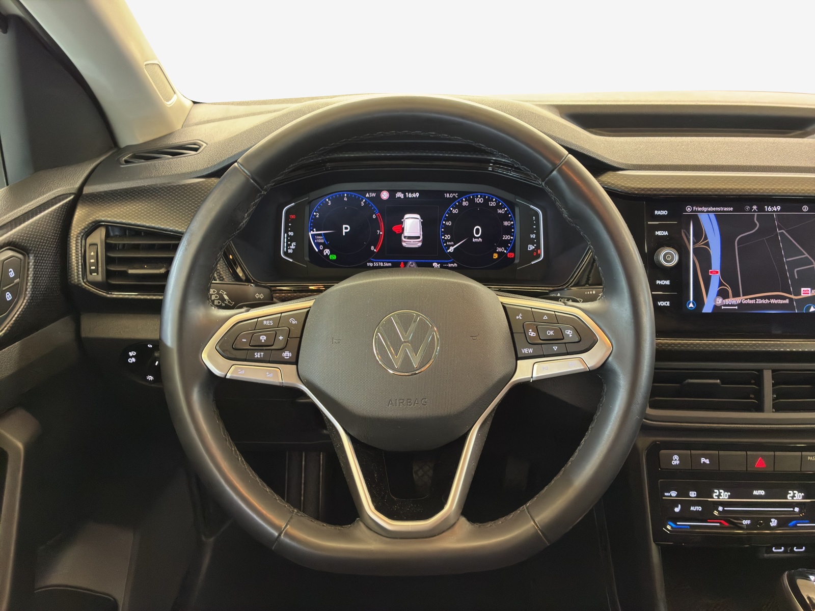 VW T-Cross 1.0 TSI Life Limited DSG-image-9