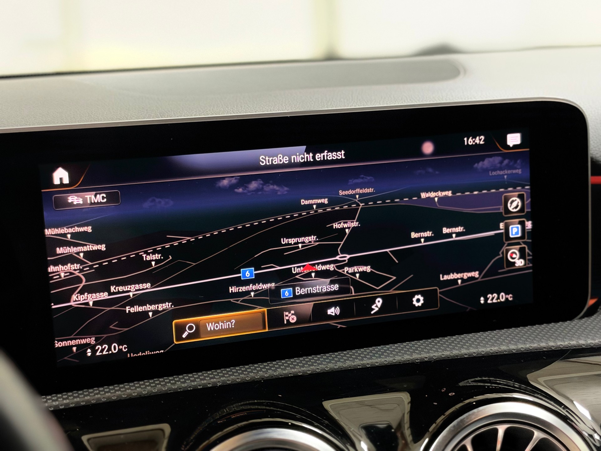 MERCEDES-BENZ A 250 AMG Line 7G-DCT-image-12