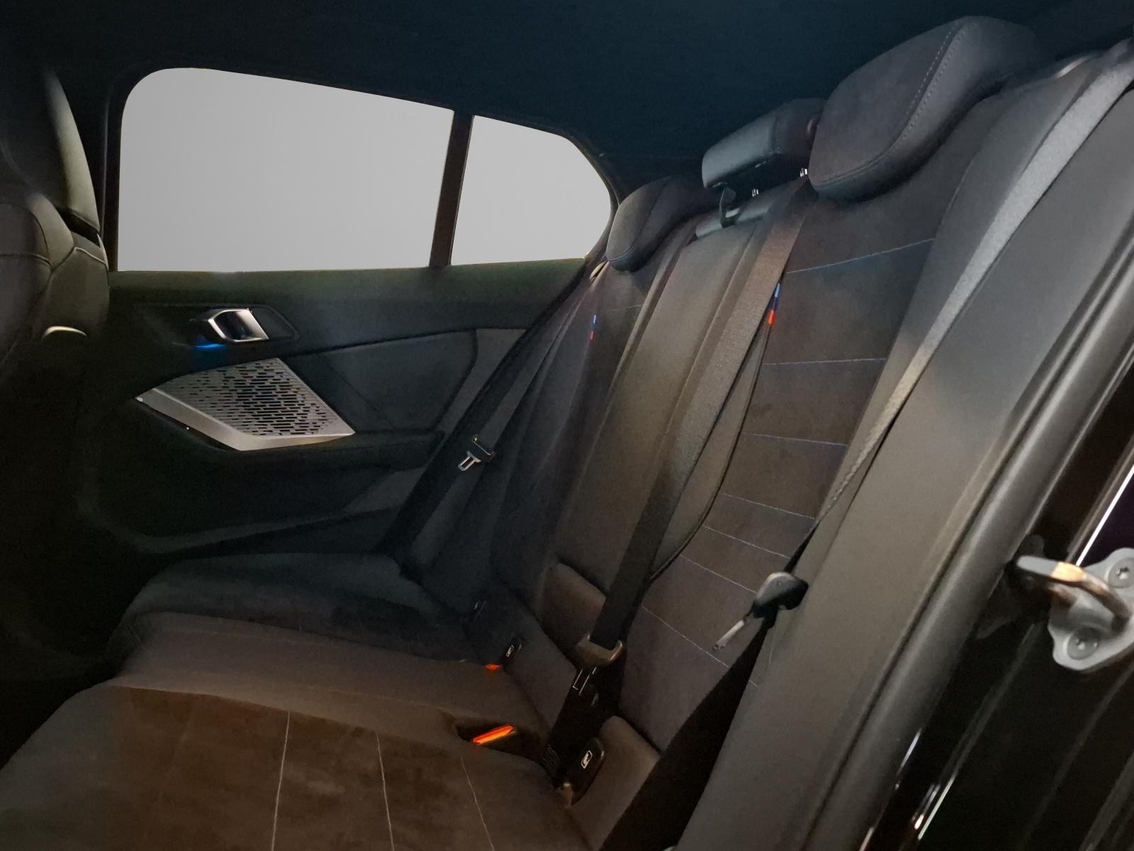 BMW 1er Reihe F70 123 xDrive-image-8