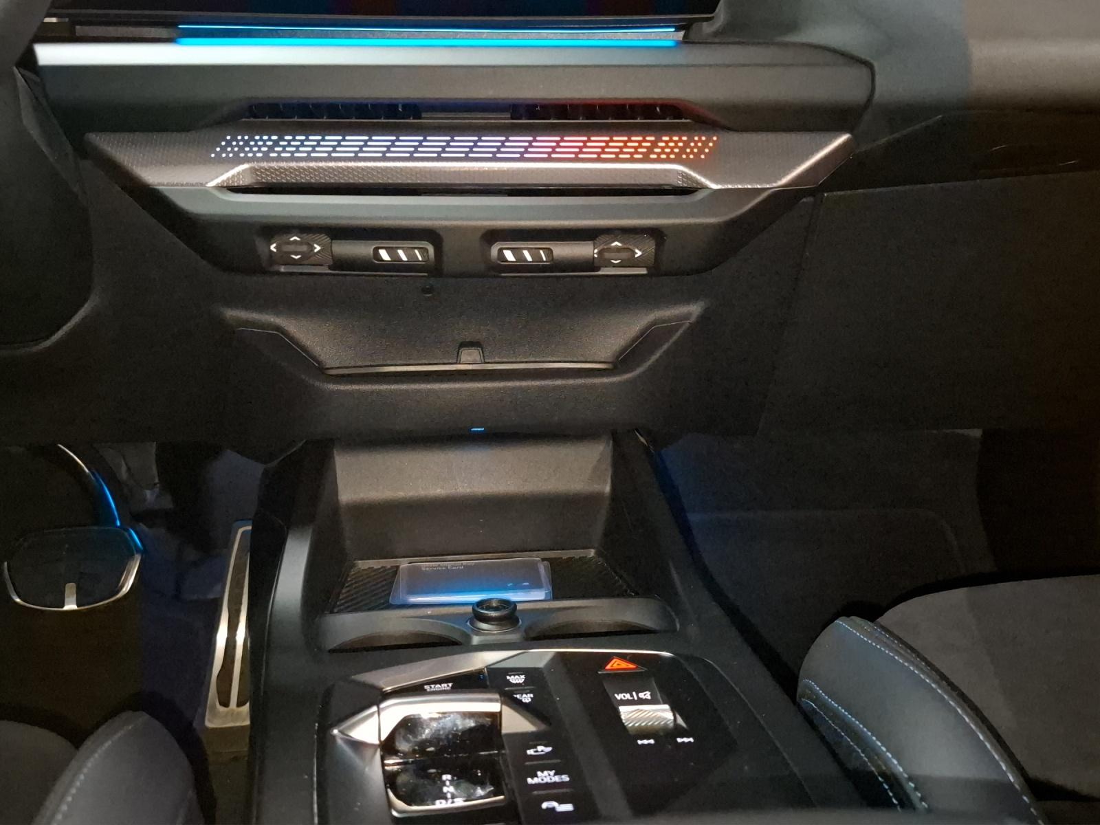 BMW 1er Reihe F70 123 xDrive-image-11