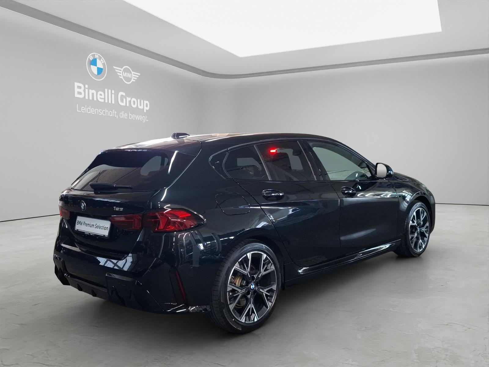 BMW 1er Reihe F70 123 xDrive-image-16