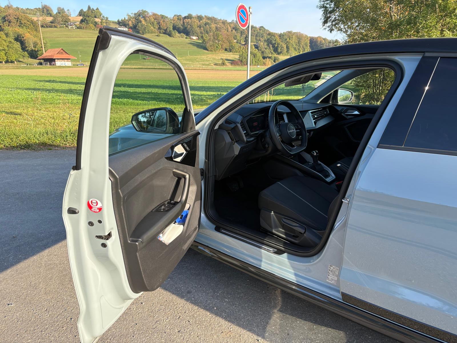 AUDI 1.0 30 TFSI Allstreet Attraction S-Tronic-image-1