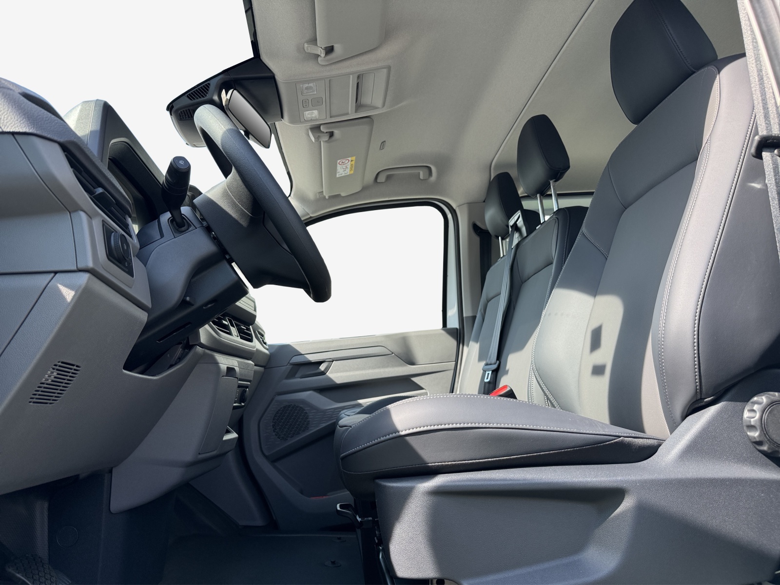 VW Transporter 2.0 TDI Automat-image-7