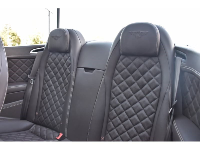 BENTLEY Continental GTC 4.0 V8- im neuwertigen Zustand!-image-14