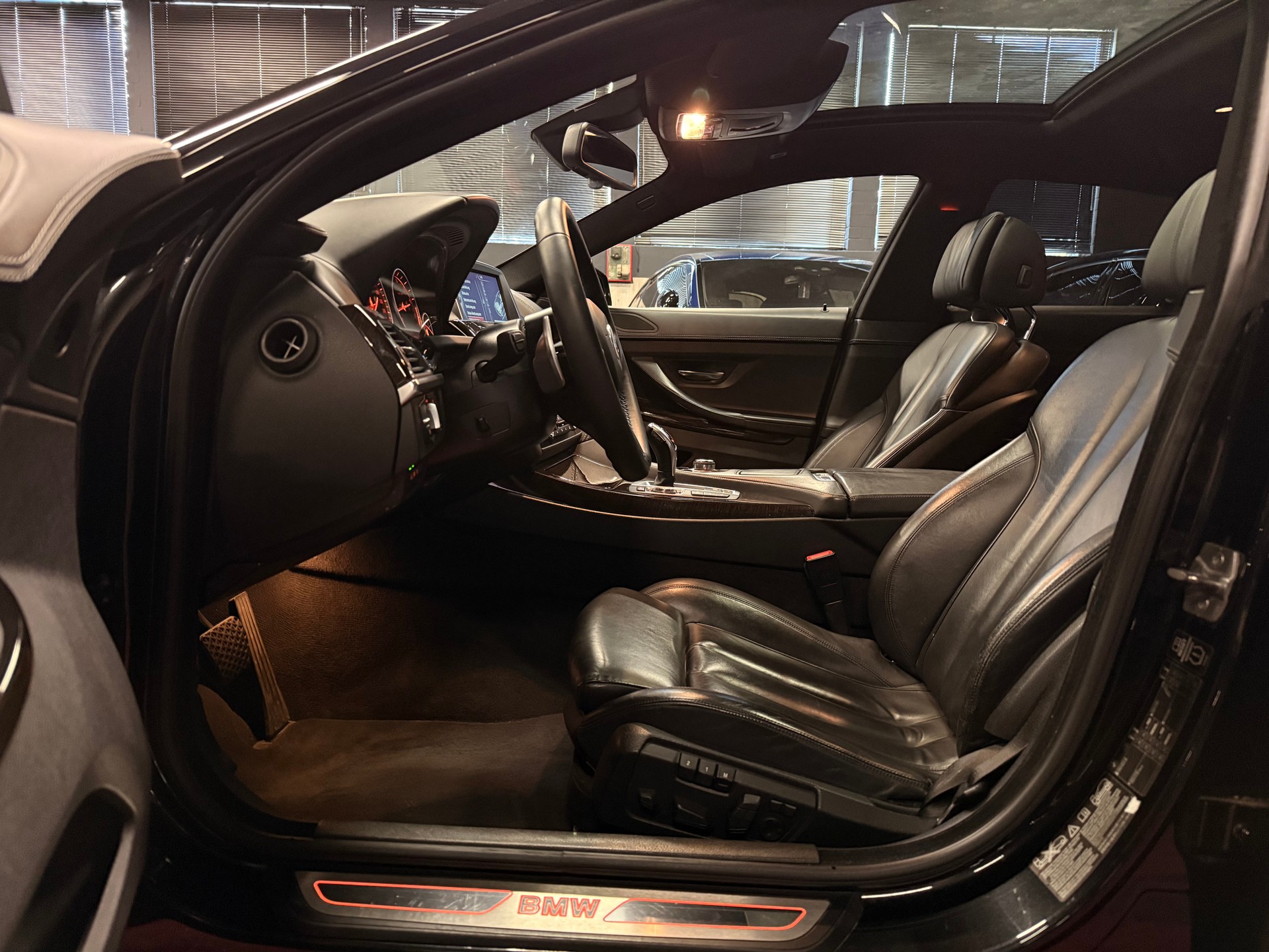 BMW 650i Gran Coupé xDrive / Frisch ab MFK & Service / 12 MT Garantie-image-10