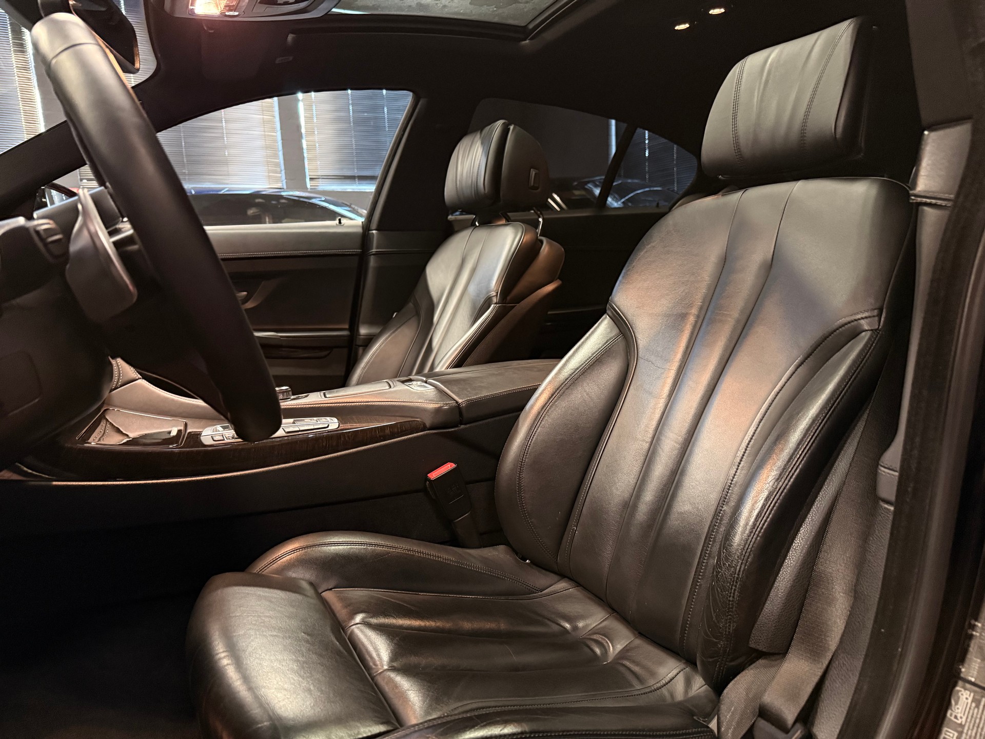 BMW 650i Gran Coupé xDrive / Frisch ab MFK & Service / 12 MT Garantie-image-17