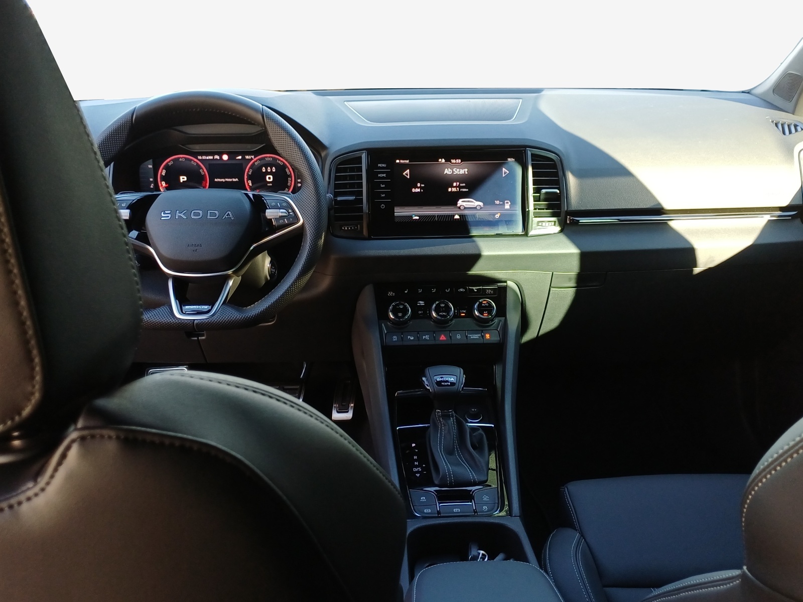 SKODA Karoq 2.0 TSI SportLine 4x4 DSG-image-8