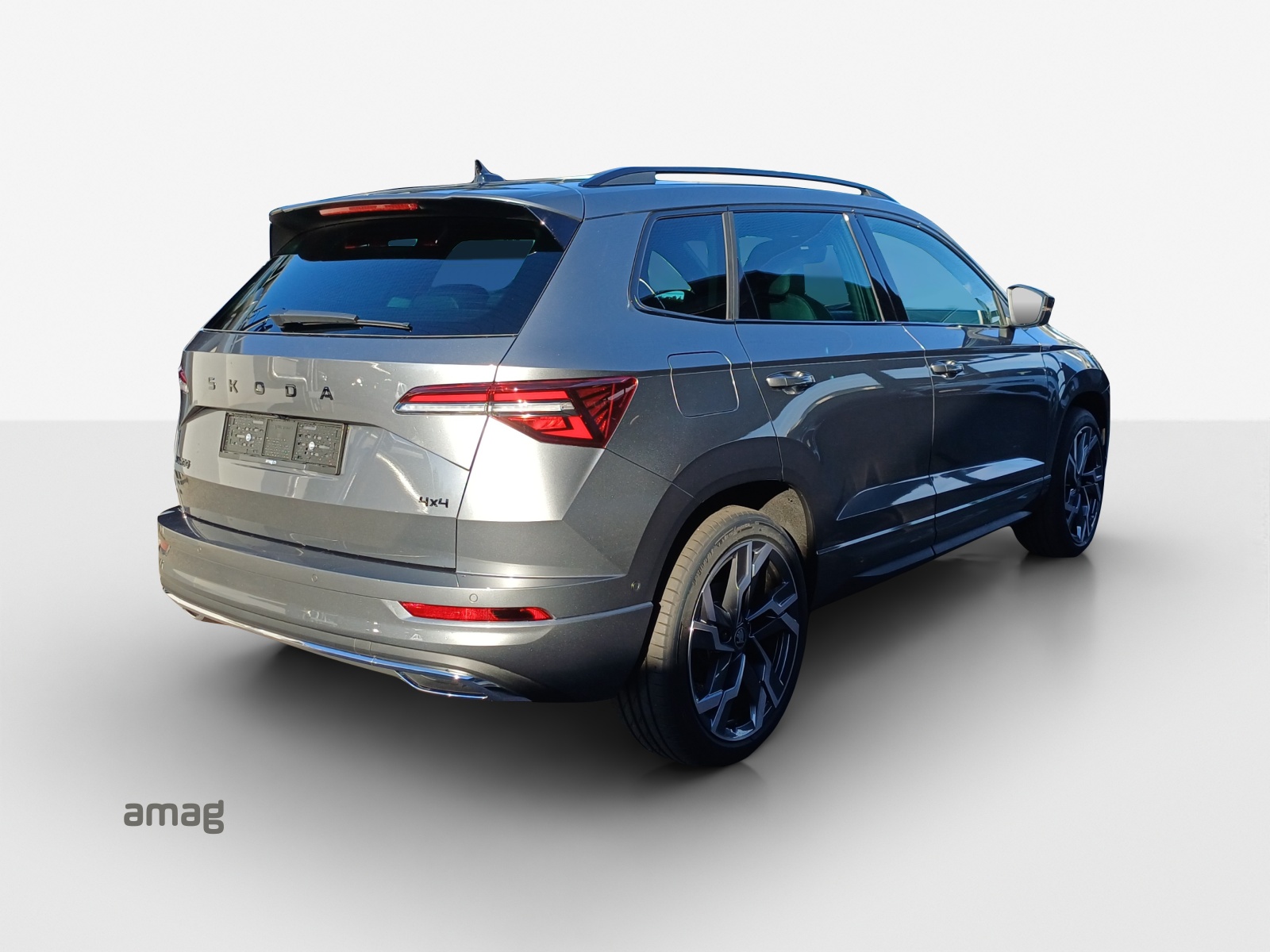 SKODA Karoq 2.0 TSI SportLine 4x4 DSG-image-4