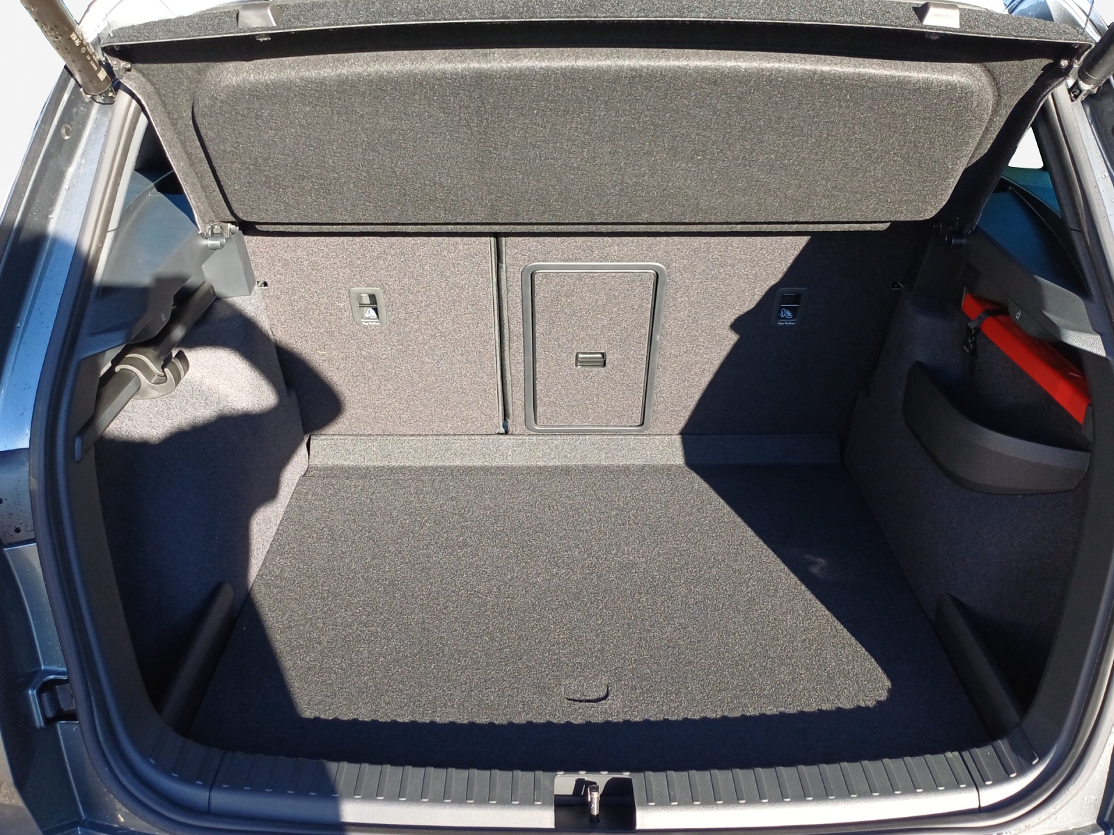 SKODA Karoq 2.0 TSI SportLine 4x4 DSG-image-12