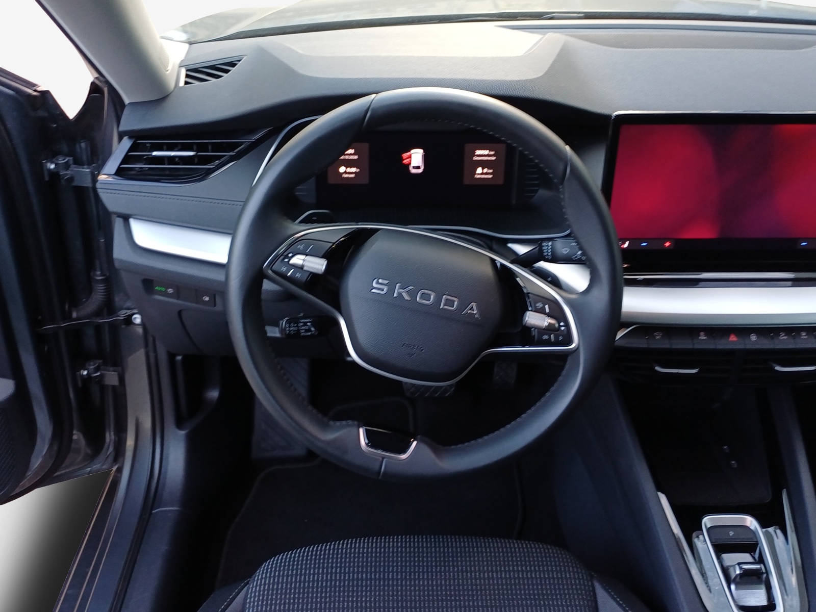 SKODA Karoq 2.0 TSI SportLine 4x4 DSG-image-13