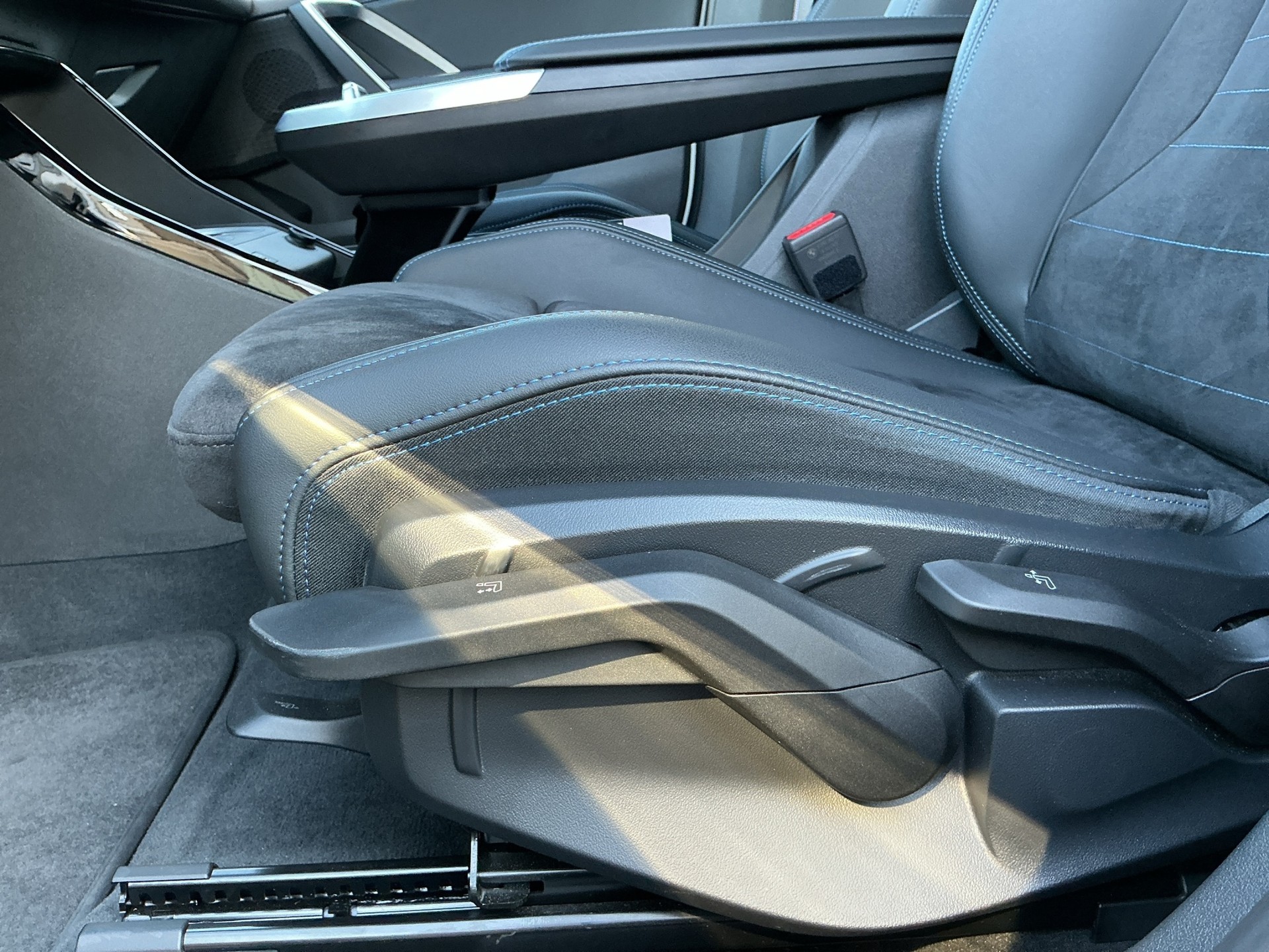 BMW X2 xDrive 20d 48V M Sport-image-8