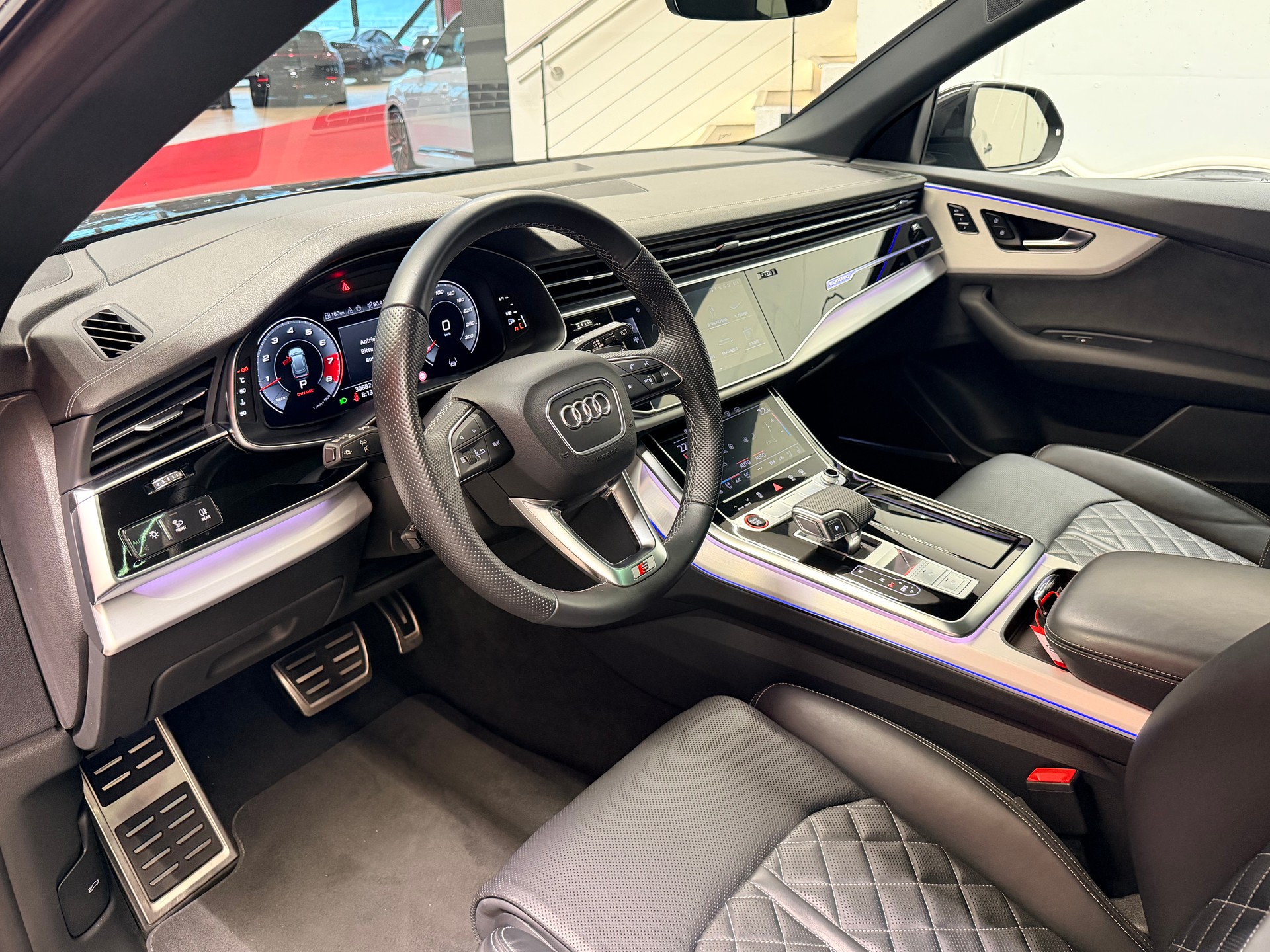 AUDI SQ8 SUV TFSI quattro tiptronic-image-10