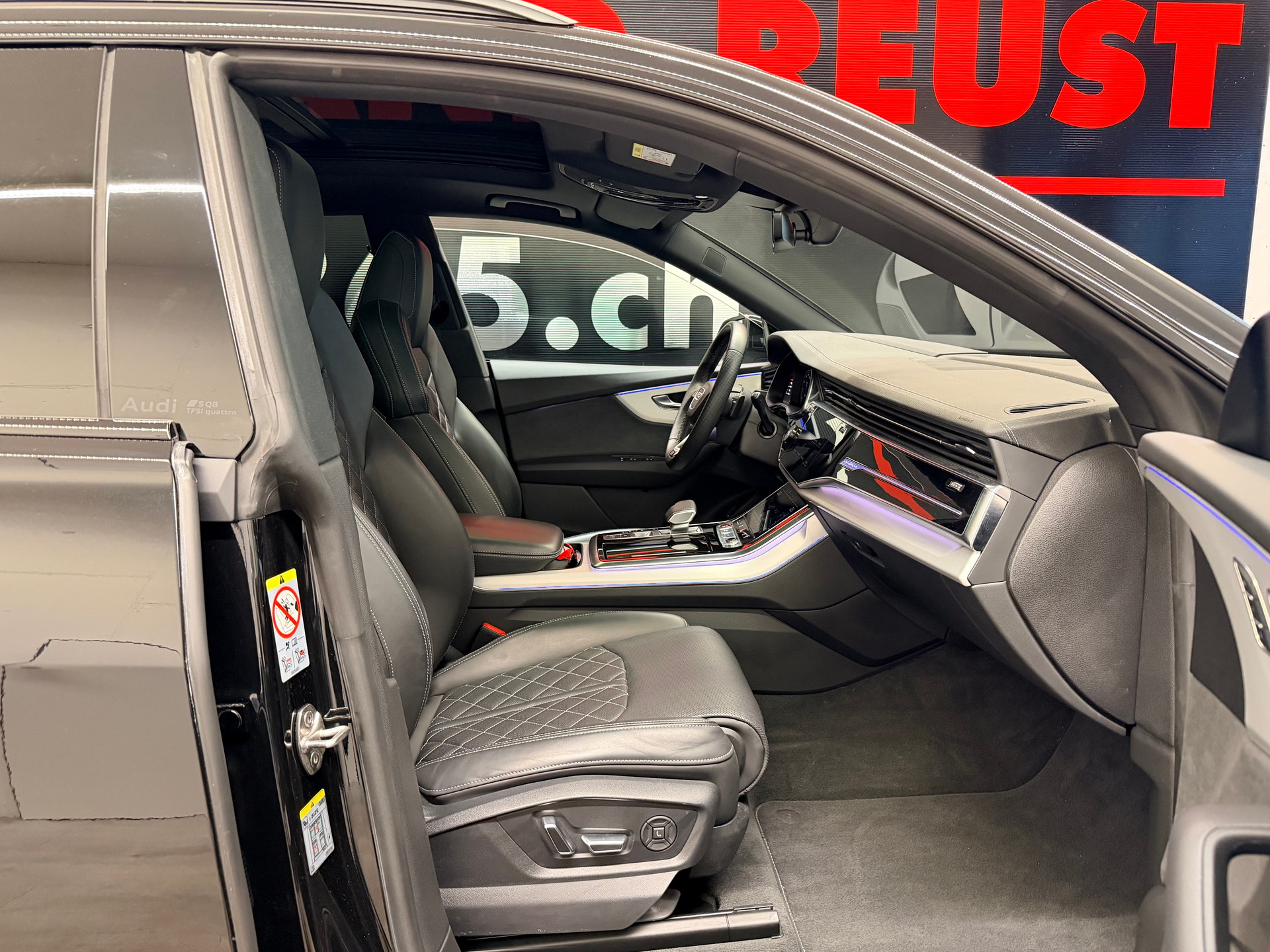 AUDI SQ8 SUV TFSI quattro tiptronic-image-23