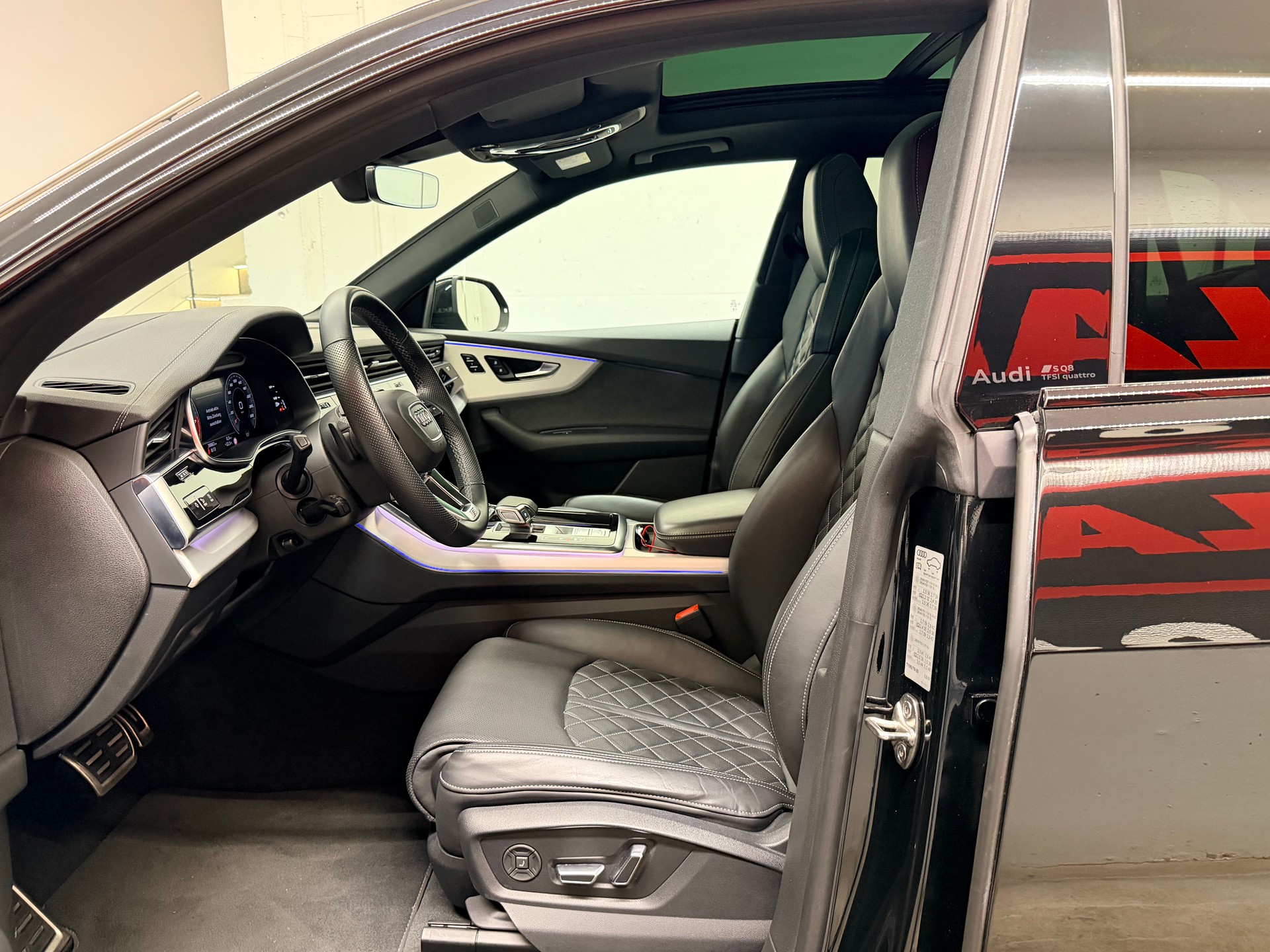 AUDI SQ8 SUV TFSI quattro tiptronic-image-14