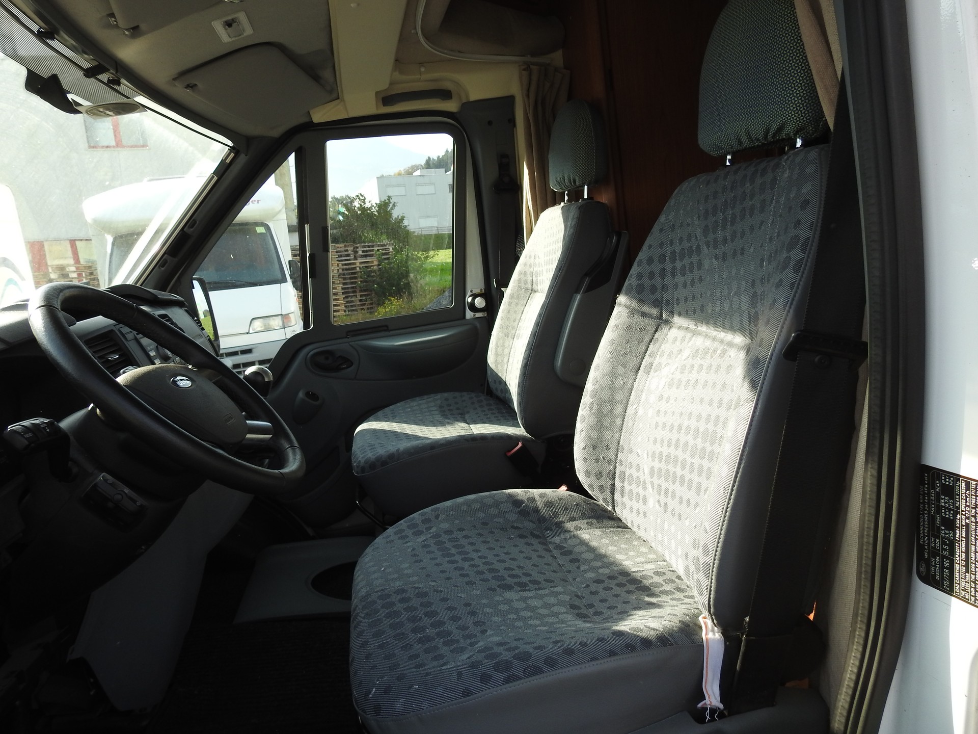 FORD Blucamp Sky 20-image-10