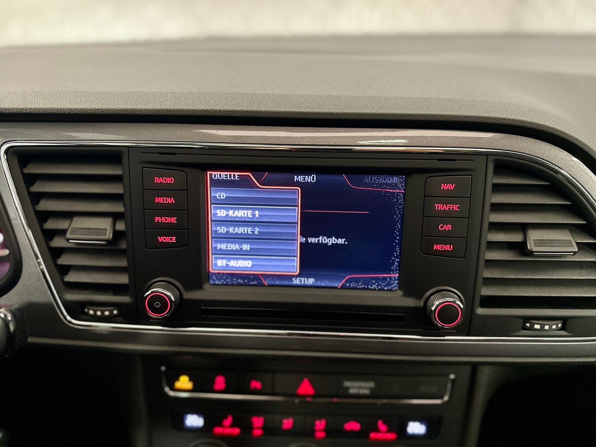 SEAT Leon 1.8 TSI FR DSG-image-16