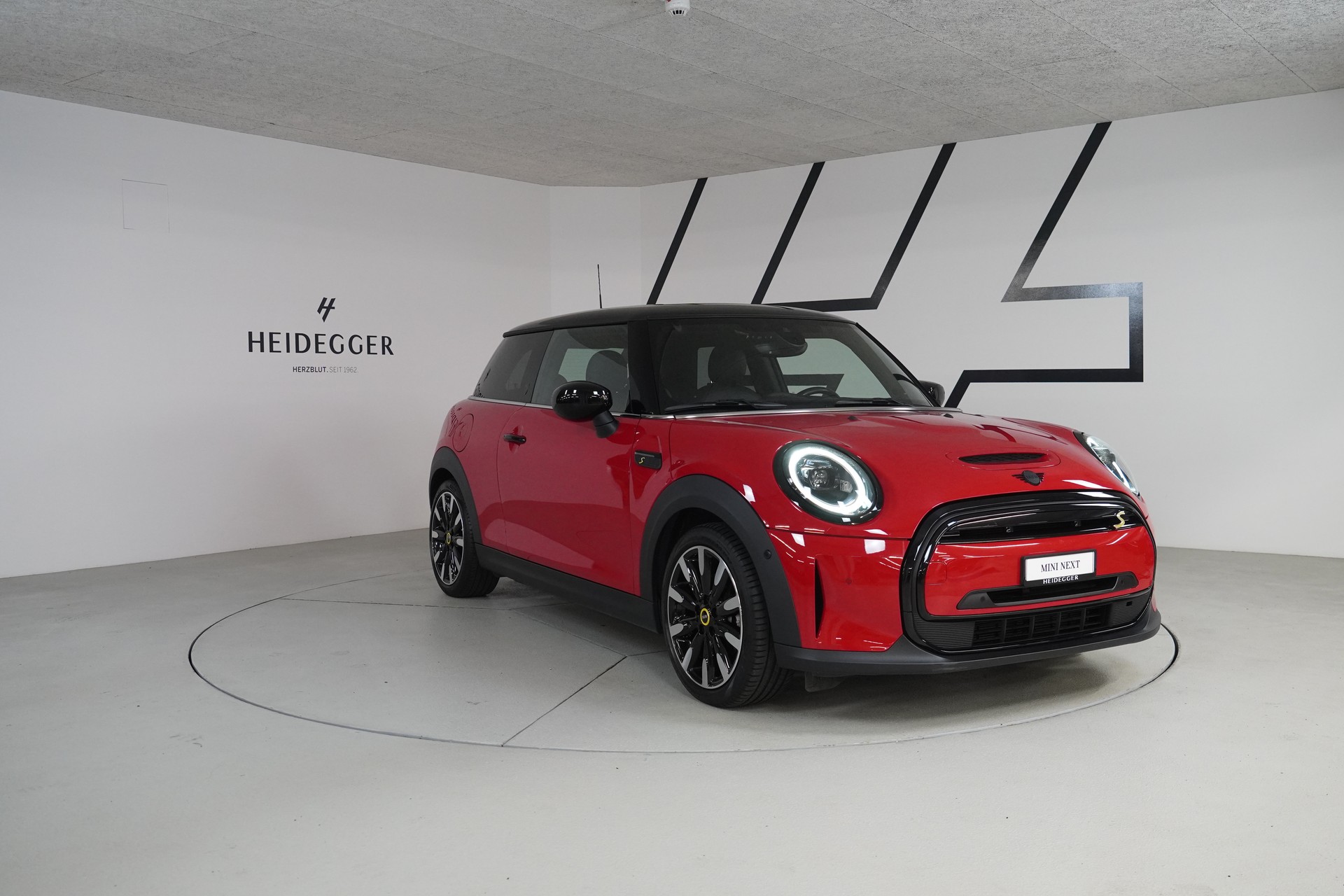 MINI Cooper SE-image-2