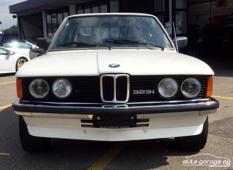 BMW 323 i-image-2