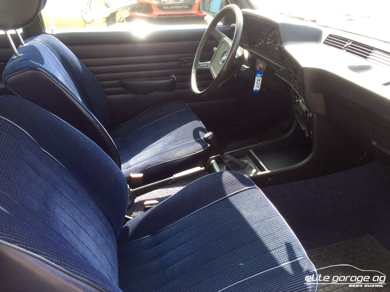 BMW 323 i-image-12