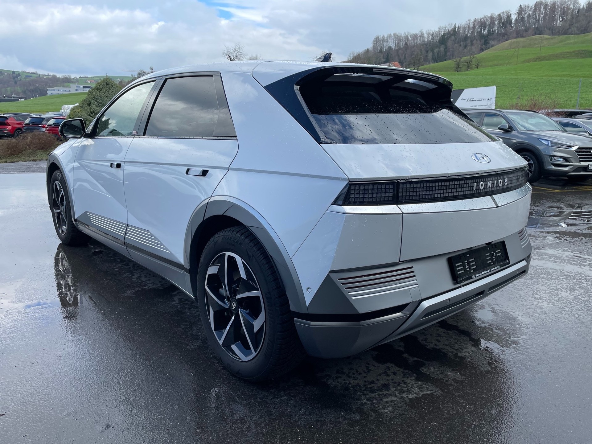 HYUNDAI Ioniq 5 72kWh First Edition 2WD-image-2