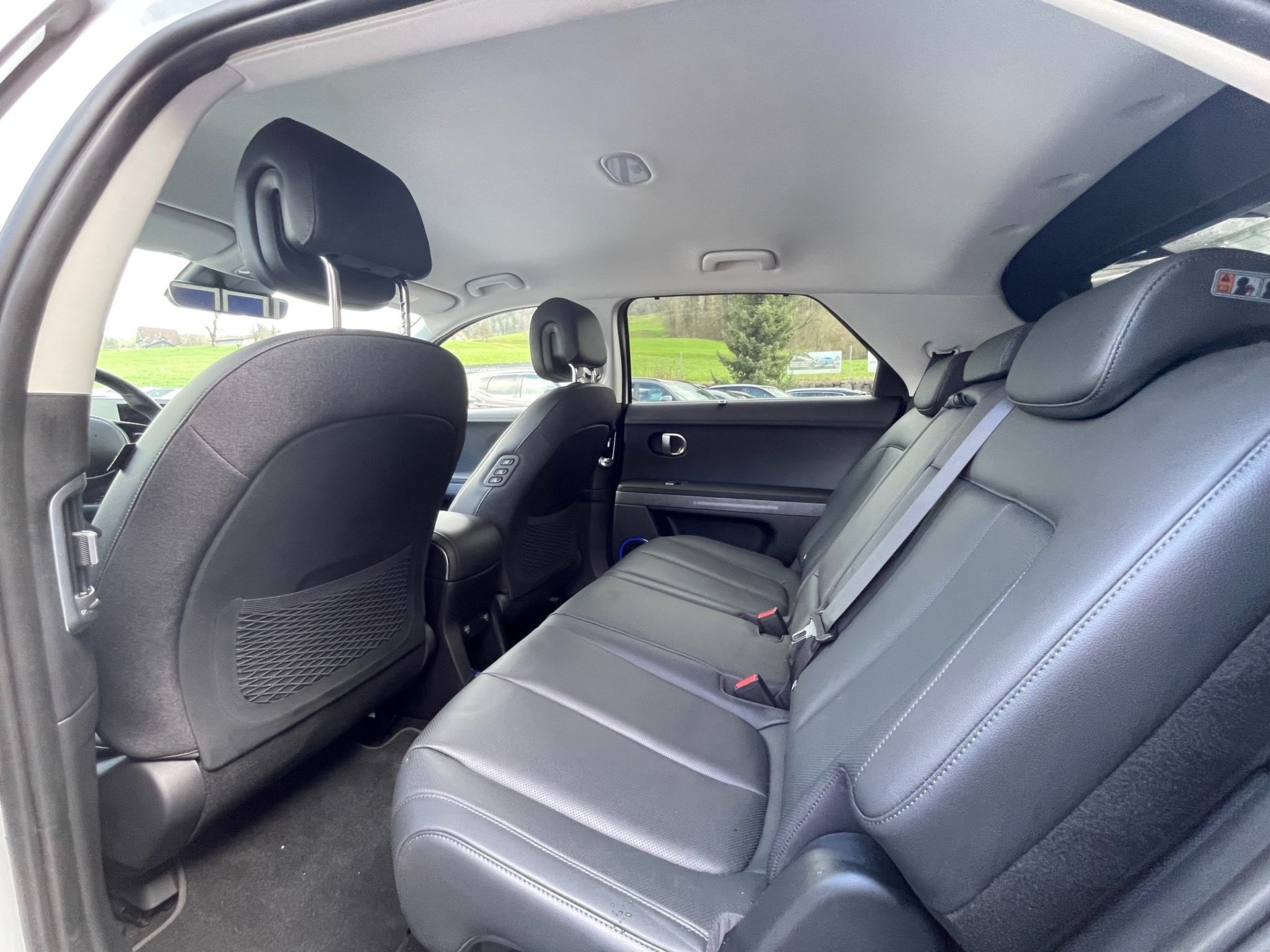 HYUNDAI Ioniq 5 72kWh First Edition 2WD-image-7
