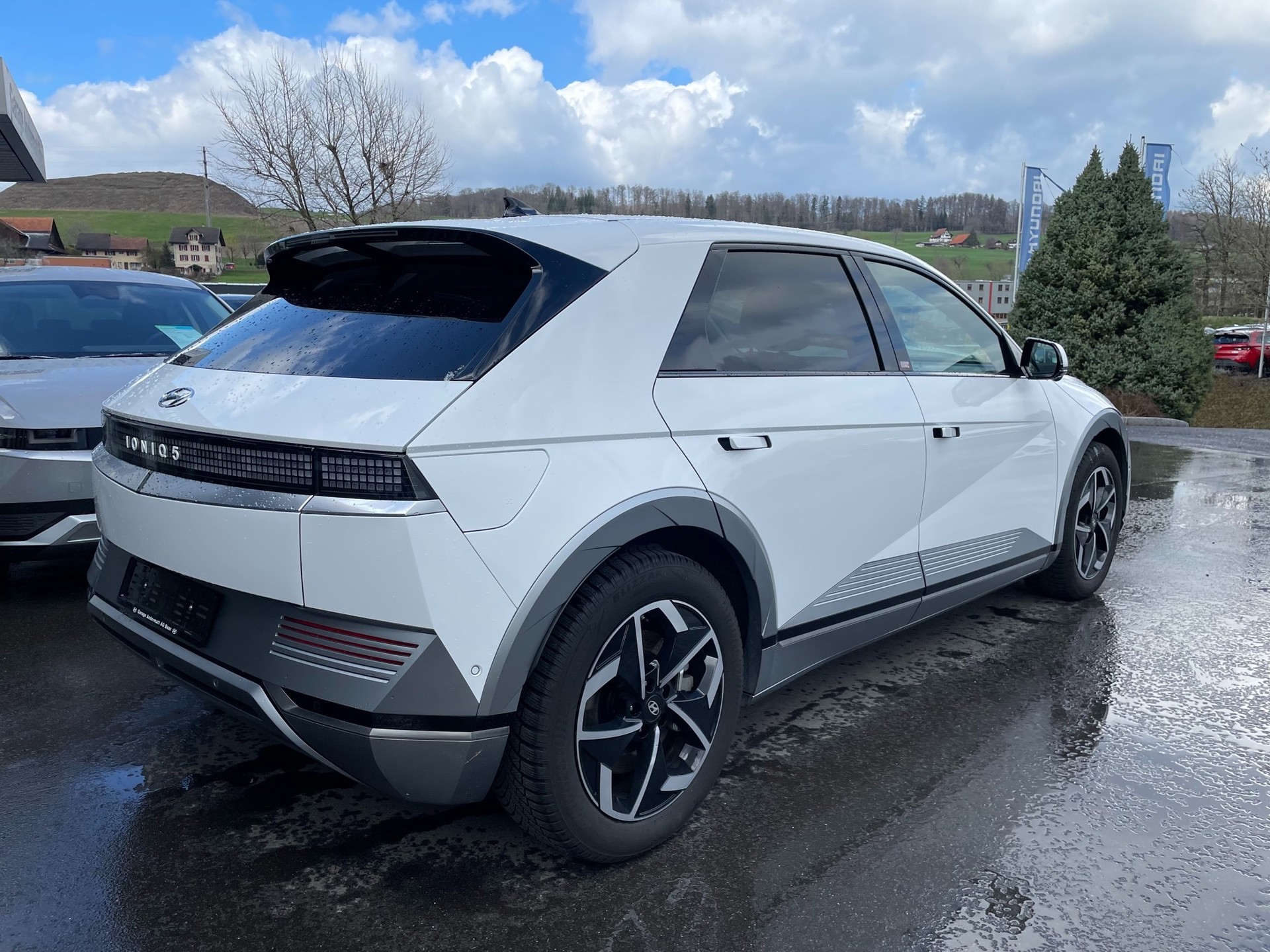 HYUNDAI Ioniq 5 72kWh First Edition 2WD-image-3