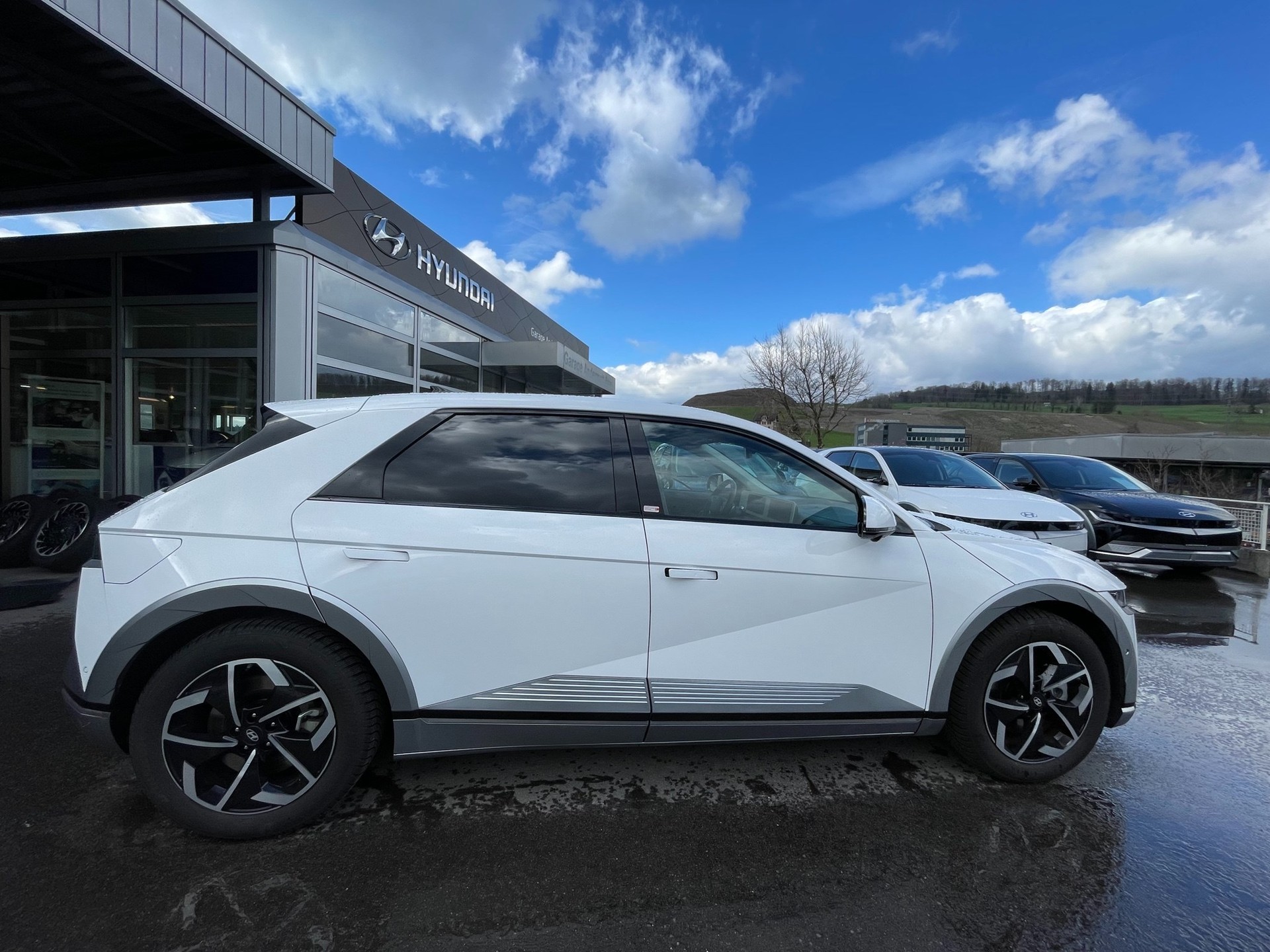 HYUNDAI Ioniq 5 72kWh First Edition 2WD-image-4