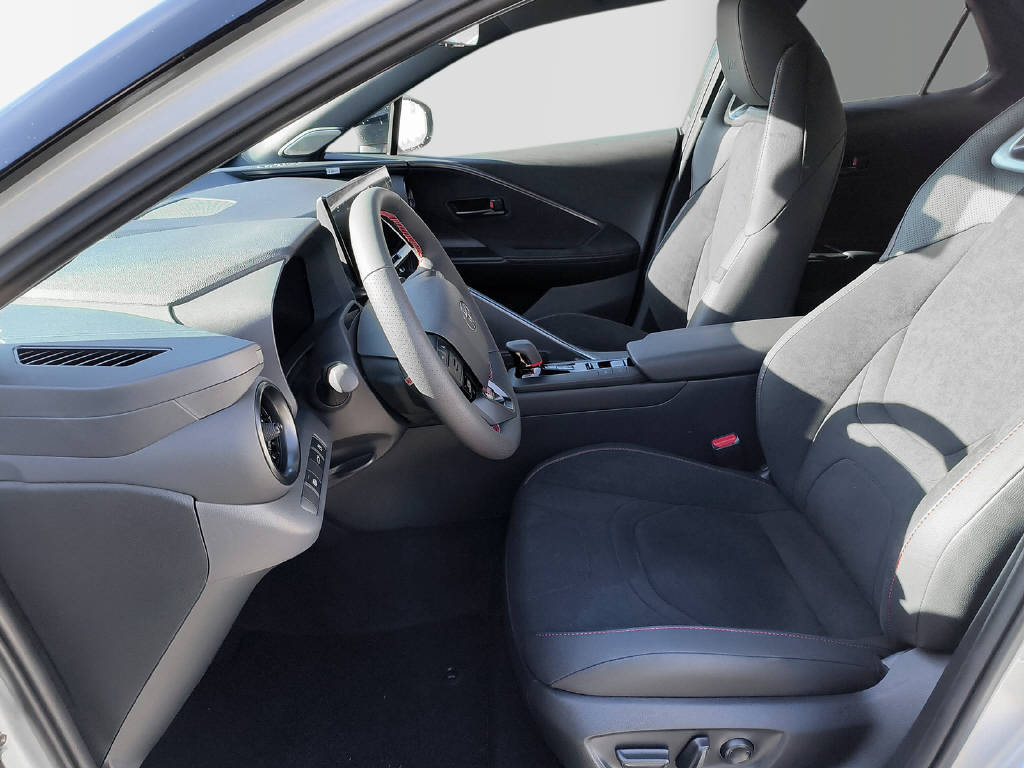 TOYOTA C-HR 2.0 PHEV GR Sport Premier-image-14