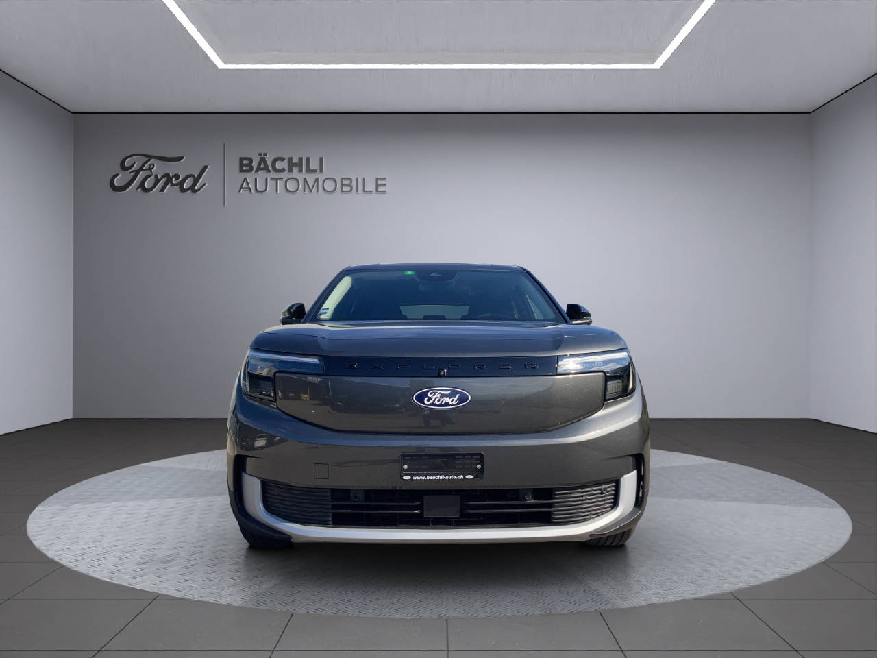 FORD Explorer Extended Range (77 kWh) RWD-showroom-element-1