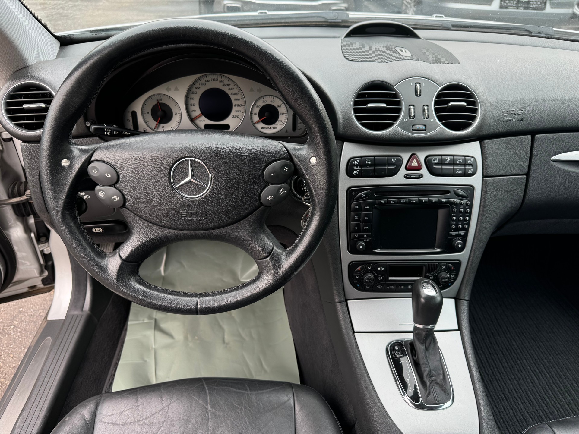 MERCEDES-BENZ CLK 55 AMG Avantgarde Automatic-image-13