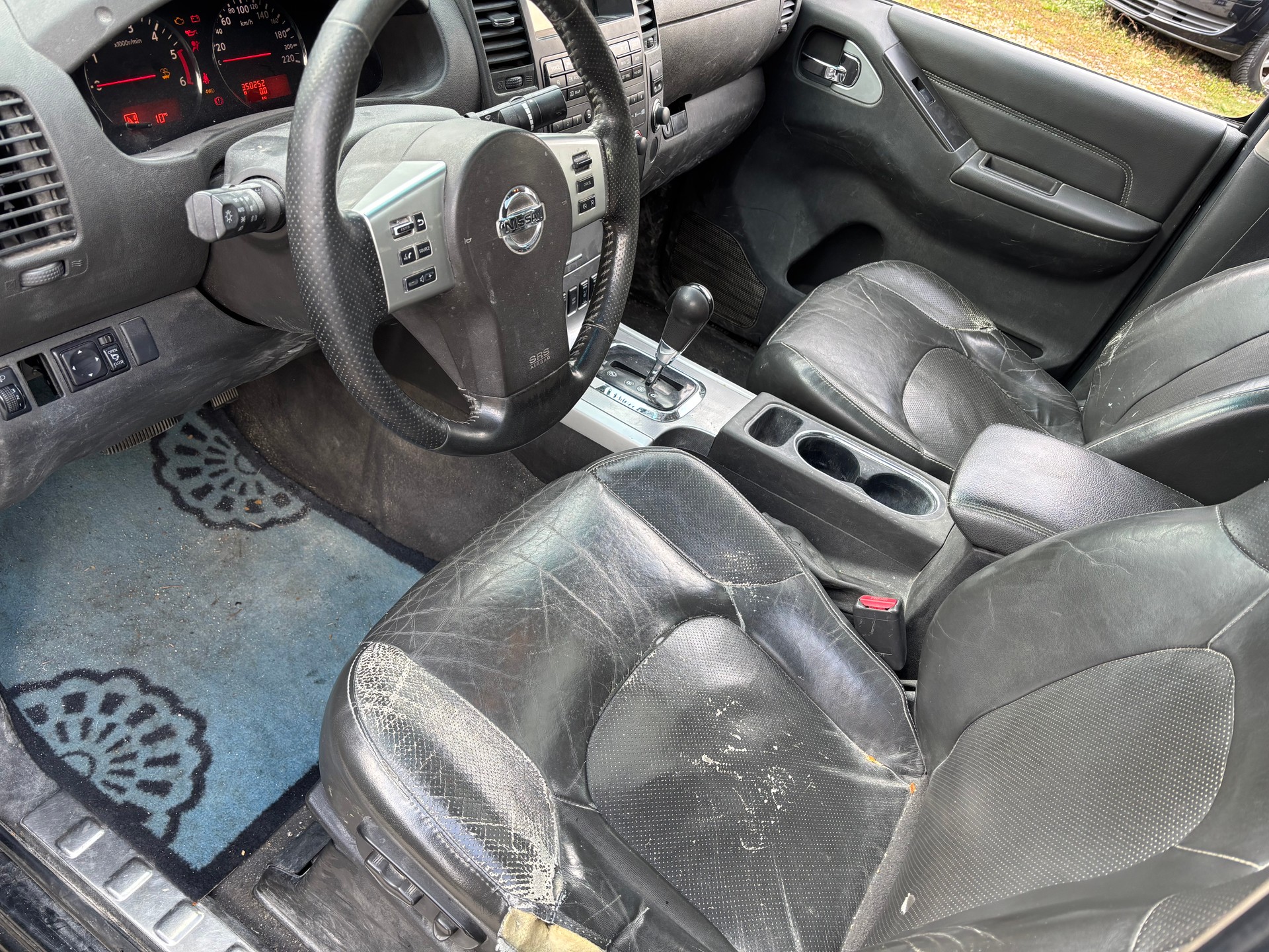 NISSAN Navara V6 Double Cab LE 3.0 dCi 4WD LB Automat-image-7