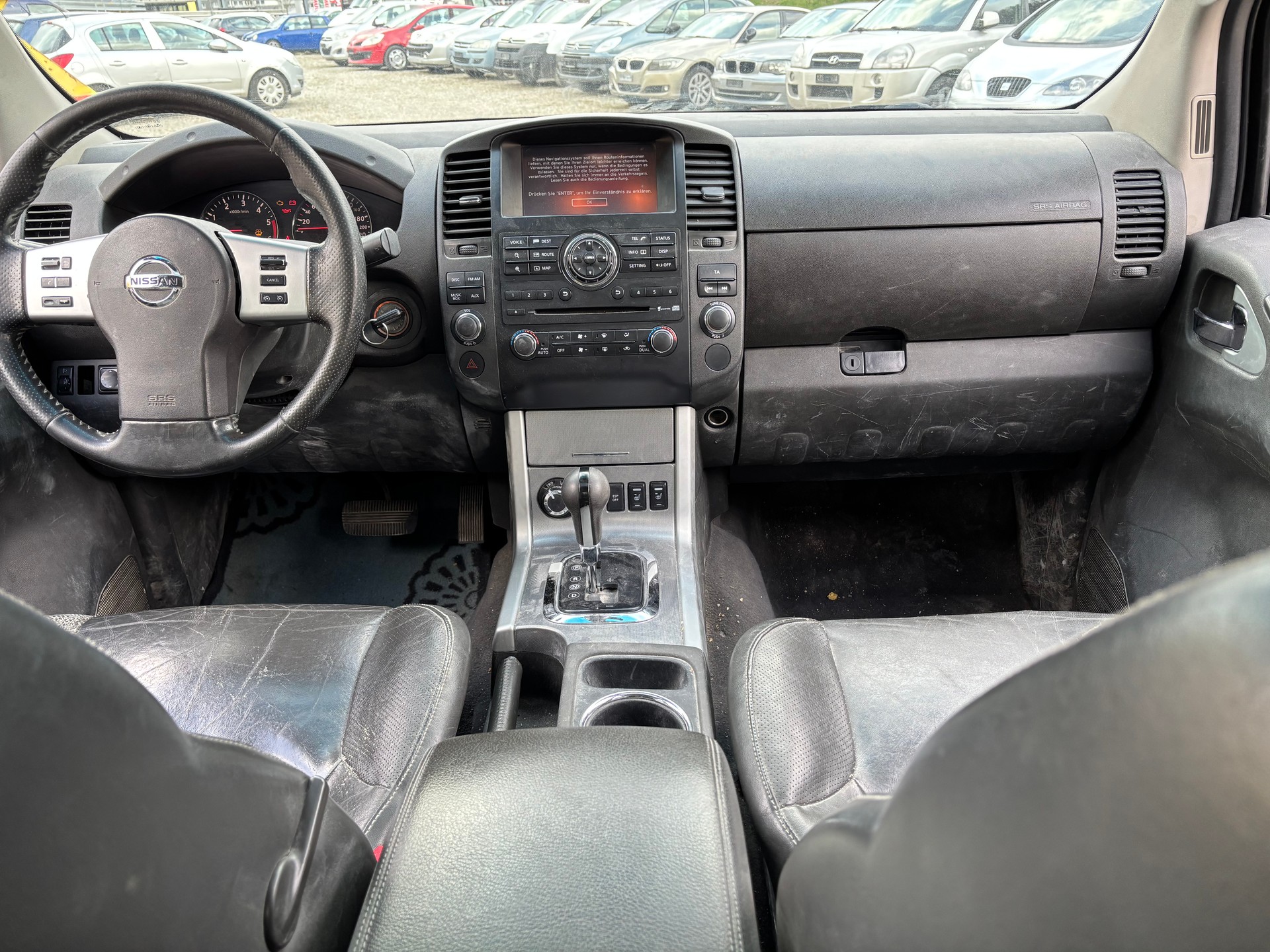 NISSAN Navara V6 Double Cab LE 3.0 dCi 4WD LB Automat-image-8