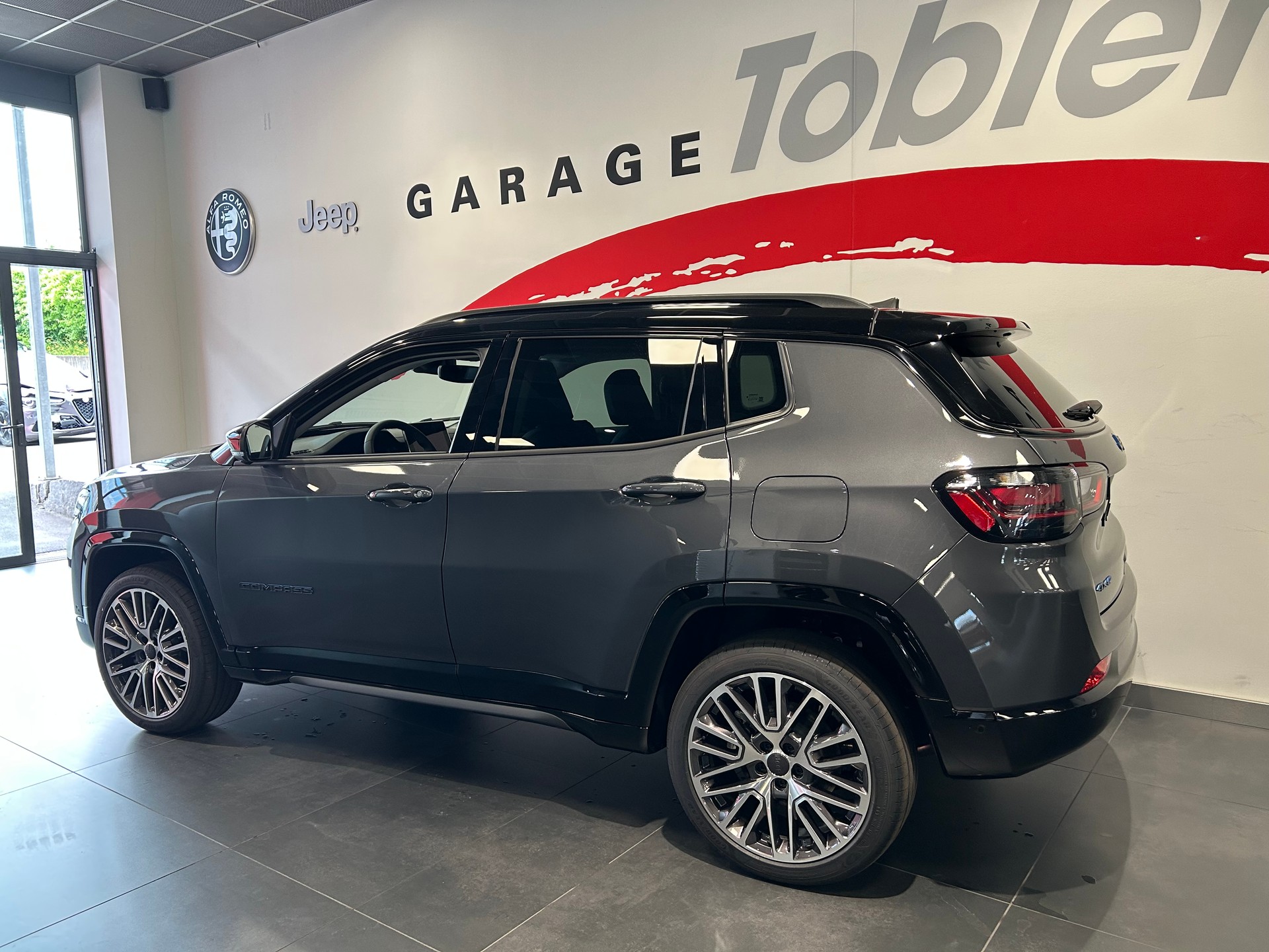 JEEP Compass 1.3 T PHEV Summit Sky AWD-image-14